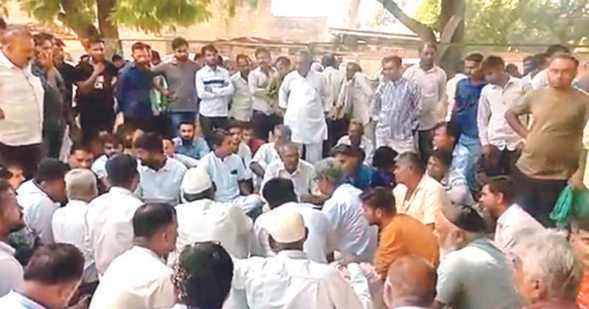 Man crushed to death by sand mafia, MLA & dist chief sit on dharna